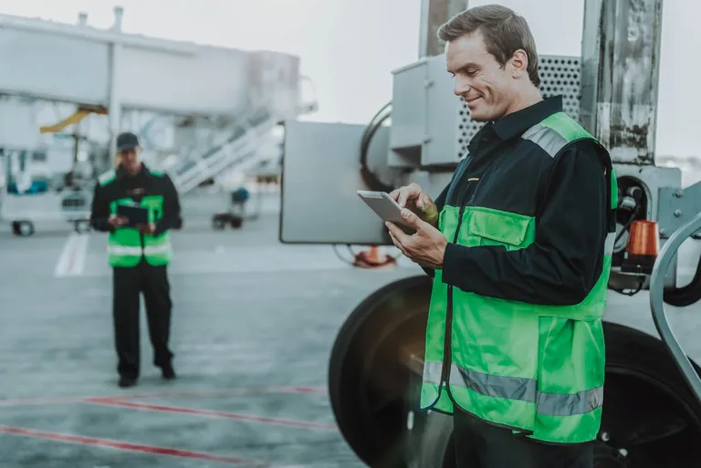 Discover how to effectively use the JSA template for job safety analysis. Enhance workplace safety and ensure compliance. Read the full guide now!